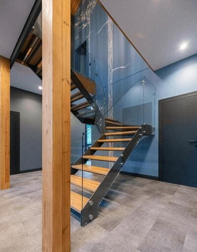 Металлическая лестница